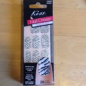 Kiss® Nail Dress™